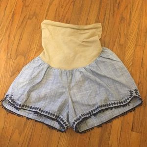 Linen maternity shorts